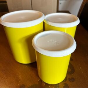 Tupperware One Touch Canister Set